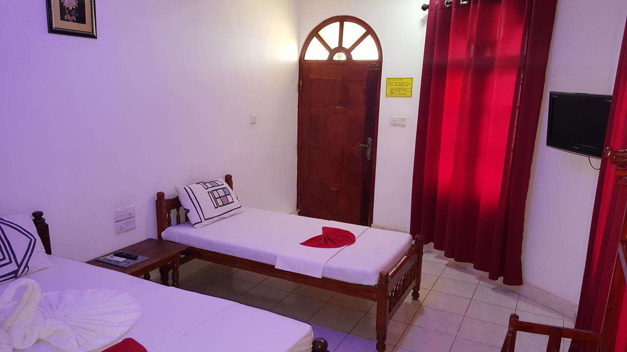 Sea View Beach Hotel Nilaveli Dış mekan fotoğraf